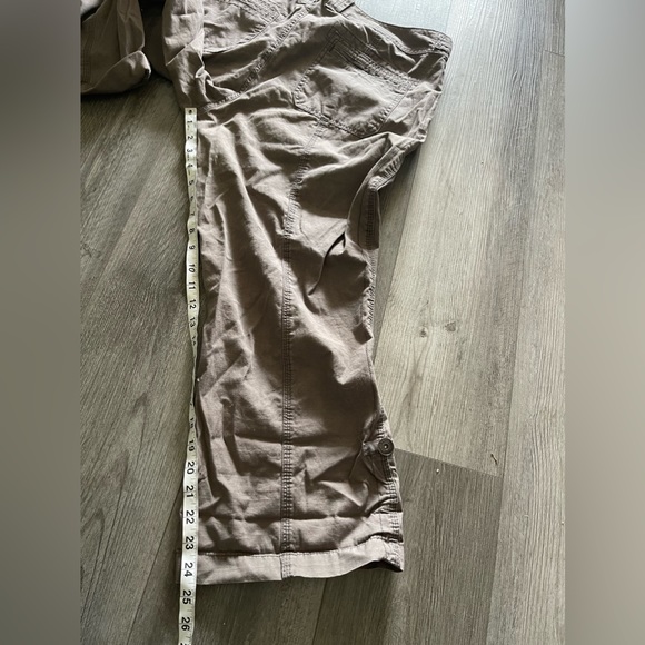 Eddie Bauer Blakley Fit Capri Cargos - Picture 8 of 10